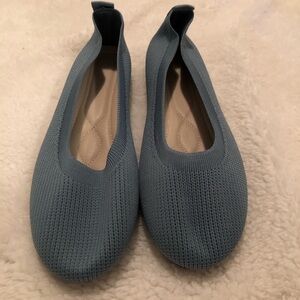 NWT Women's Blue Knit Slip-On Shoes size 37